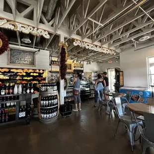 Cash Wrap and indoor seating