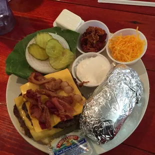 I ordered the double bacon cheese burger with the loaded baked potato. It was very good. Nice mom and pop spot.