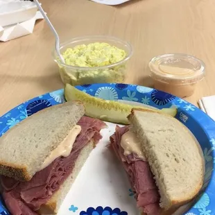 a sandwich cut in half on a plate