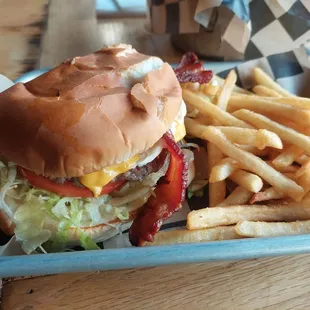 Avocado bacon burger