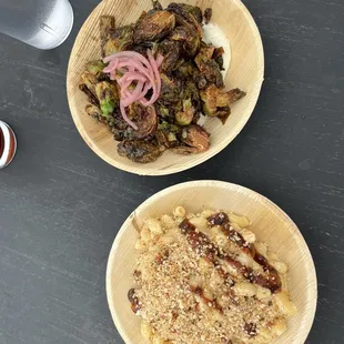 Pulled pork Mac n cheese and Crispy brussel sprouts.. Yum!