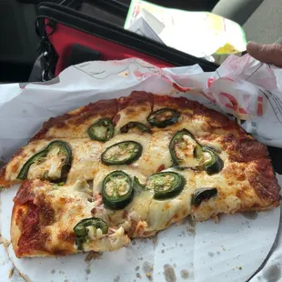 Jalapeño and pepperoni very good quality toppings