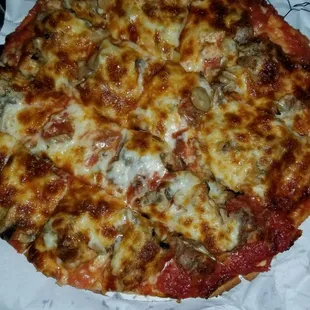 Sml sausage/mushroom xtra sauce, well done