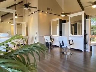 E & C Salon