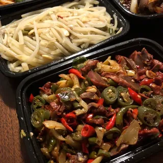 406 Spicy Chicken Gizzard with Sour Cabbage