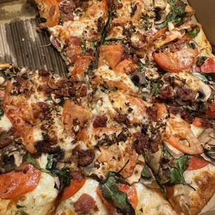 12. Garlic spinach pizza