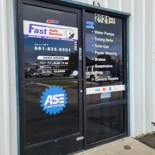 Office and Lobby at Fast Auto Services