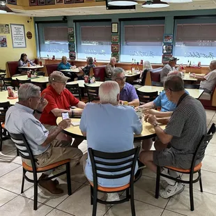 interior, paella