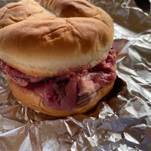 a sandwich on tin foil