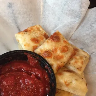 Free order of Ed's bread when dining in
