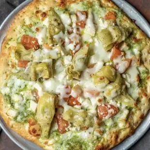 Chicken pesto pizza