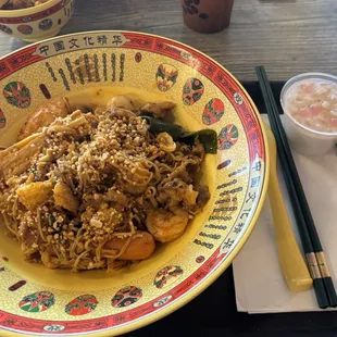 ramen and noodles, food