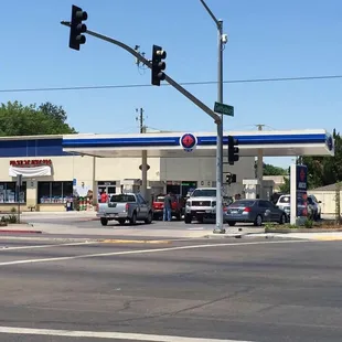 Arco Gas Station (Fast N Esy #14 with Liquor)