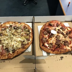Ordered 2 heart shaped pizzas, do these look like hearts to u?