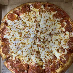 Pepperoni extra cheese lovers