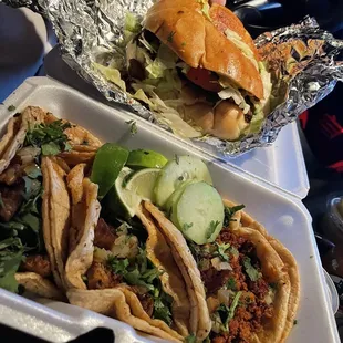 Torta asada y tacos