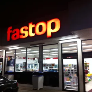 the front of a fast food restaurant