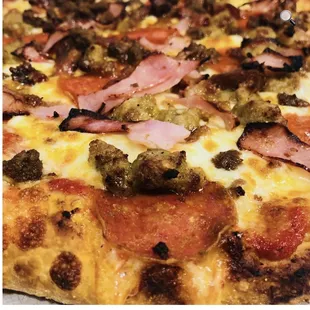 Carnivore Hand Tossed Pizza