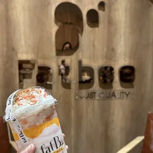 Strawberry cheescake with crystal boba