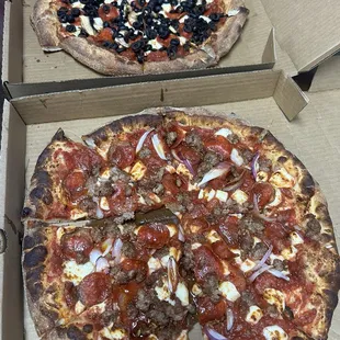 Pizza and bread bites