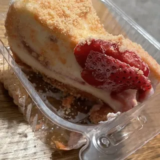 Strawberry Shortcake Cheesecake