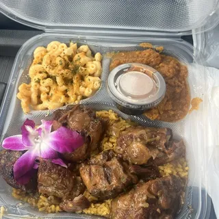 Oxtails and Rice