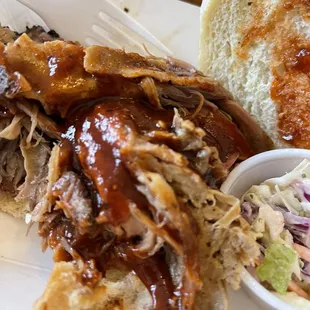 Pulled pork sandwich