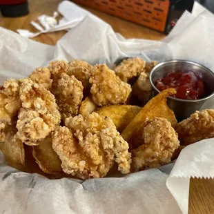 a basket of fried food