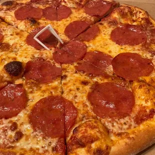 Pepperoni pizza 16 Inch - Pepperoni