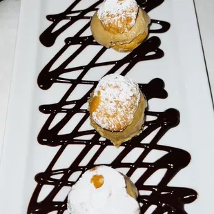 Profiteroles