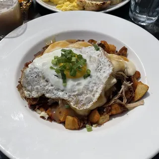 Breakfast Poutine*