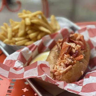 Jumbo Lobster Roll.