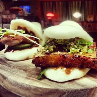 Crispy Duck Bao