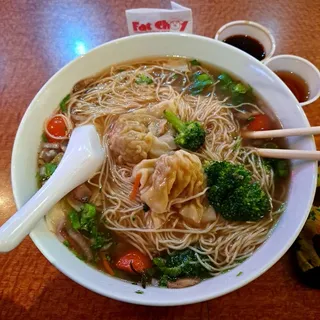 Wonton Soup with Noodles