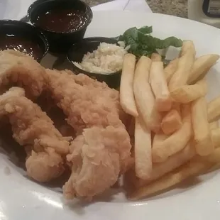 Chicken tender basket with regular fries