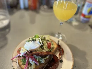Lola’s Cafe Bar