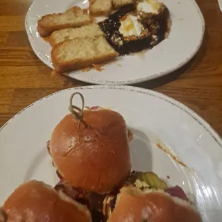 Brooks Couty Sliders