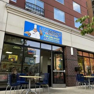 the outside of the restaurant