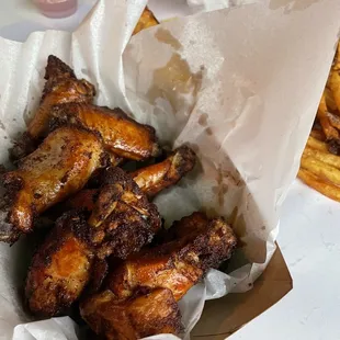 bbq wings, chicken wings and fried chicken, fried chicken wings, poultry, fried chicken, chicken wings, chicken, food, bbq chicken