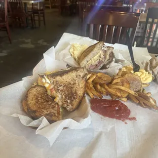 House Smoked Reuben