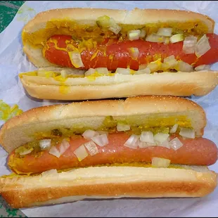 From the "Fat Dawgs" section of the menu, I went with a "Jumbo Quarter Pound Dawg," and along for the ride, a "Spicy Cajun Dawg."