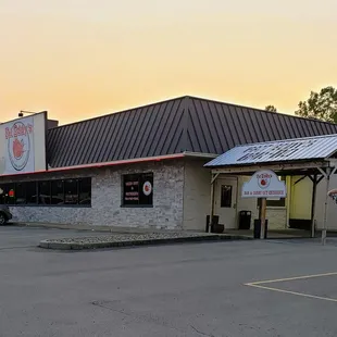 Storefront for Fat Eddy's Grove City