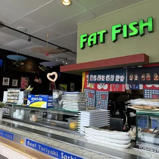 sushi and sashimi, interior