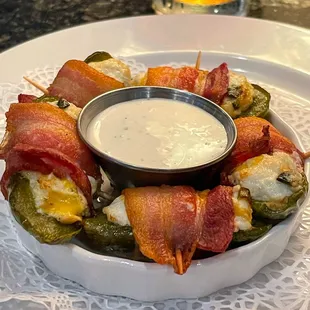 bacon wrapped jalapenos with dip