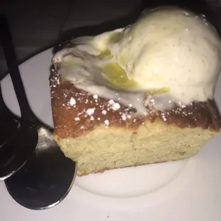 Olive oil cake