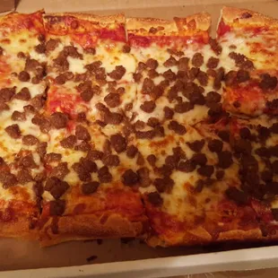 Deep dish with hamburger (medium)