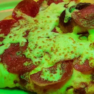 Pepperoni pizza slice