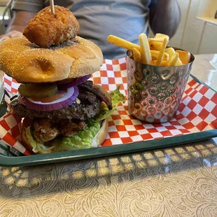 Fat Lou&apos;s Burger