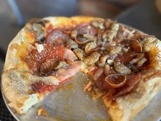 Manny's Barzzeria