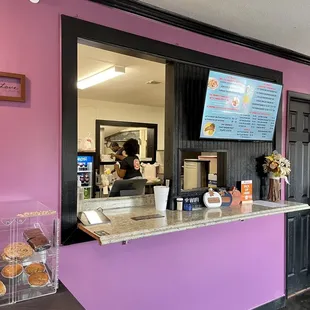 the interior of a fast food restaurant